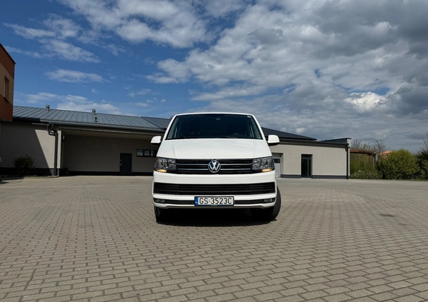 Volkswagen Caravelle cena 149000 przebieg: 111000, rok produkcji 2019 z Słupsk małe 277